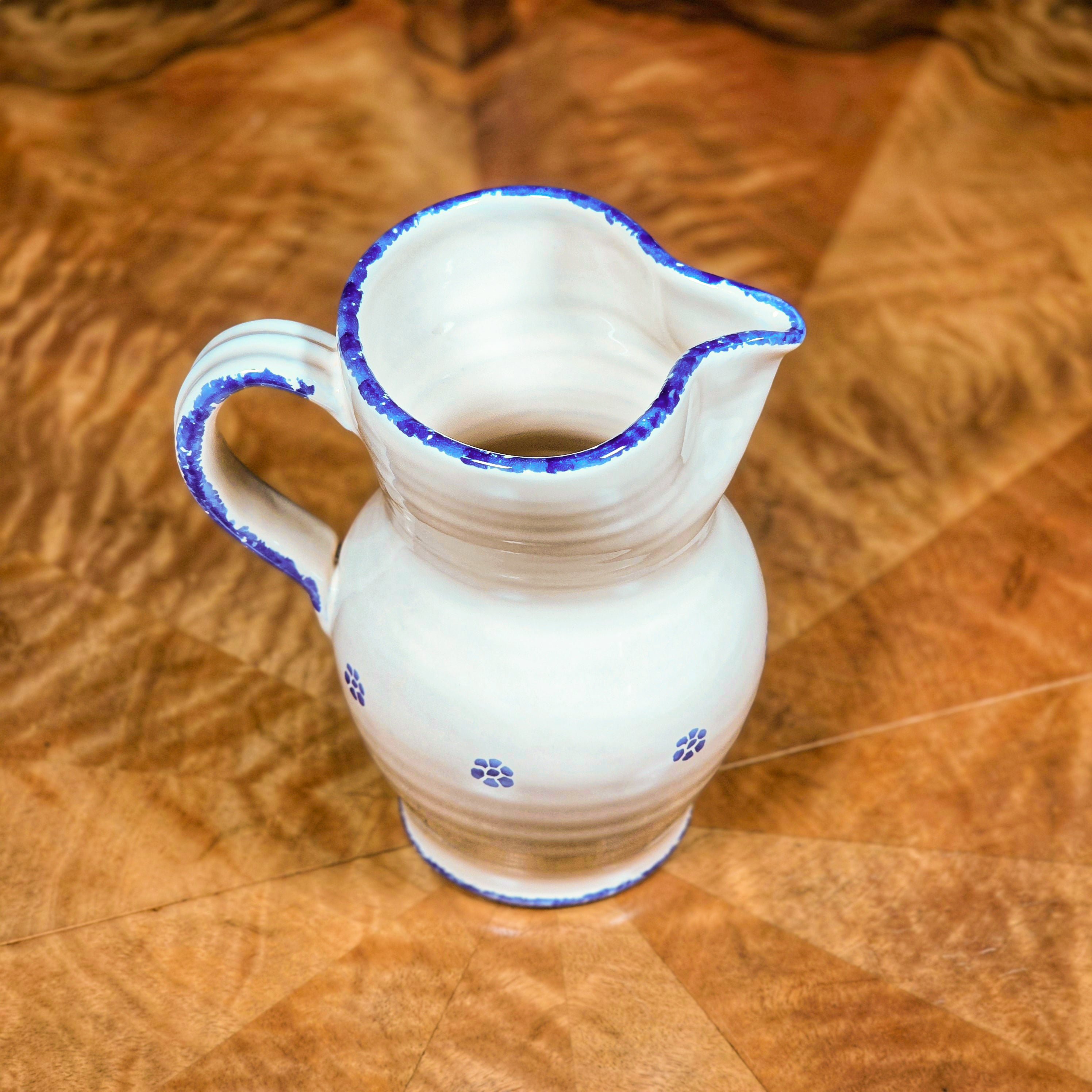 Kalabrischer runder Terrakotta-Krug mit Blumenmuster
